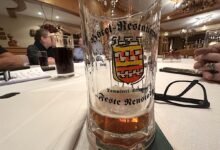 UWG Stammtisch im Hotel Restaurant Feste Neustadt in Bergneustadt. Ein verdientes Feierabendbier.